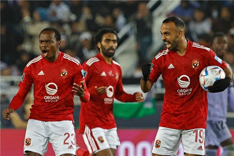 لاعبو الأهلي