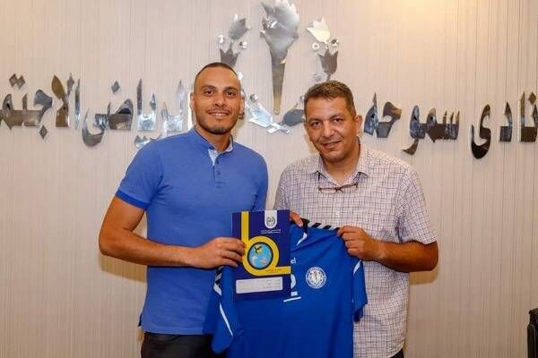 من توقيع اللاعبين