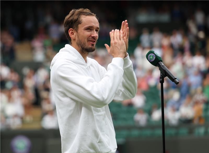 دانيل ميدفيديف