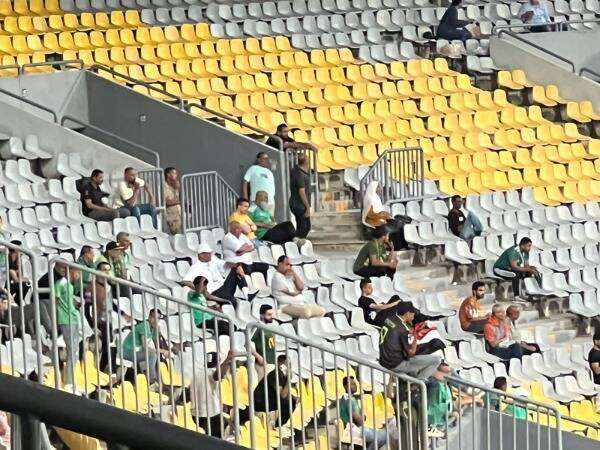 من ملعب اللقاء