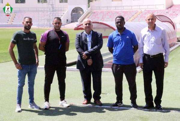 من زيارة الملعب