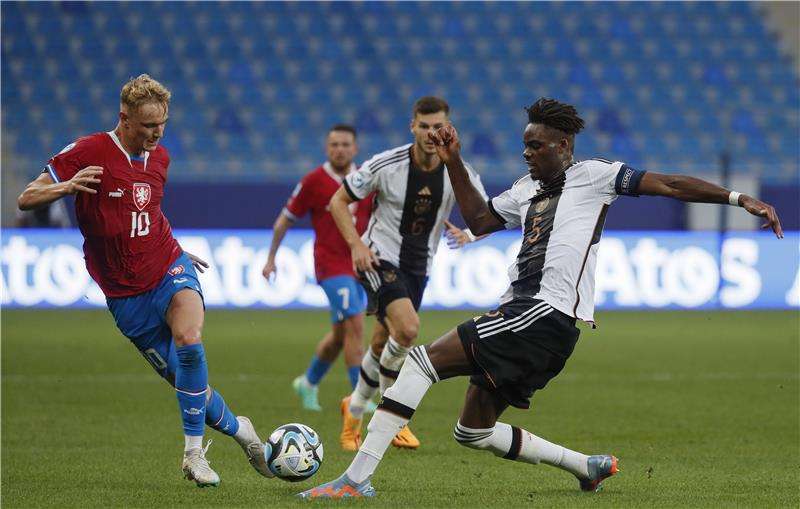 يان أوريل بيسيك