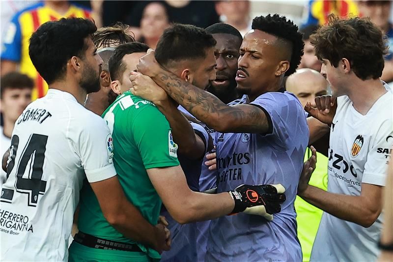 إيدير ميليتاو