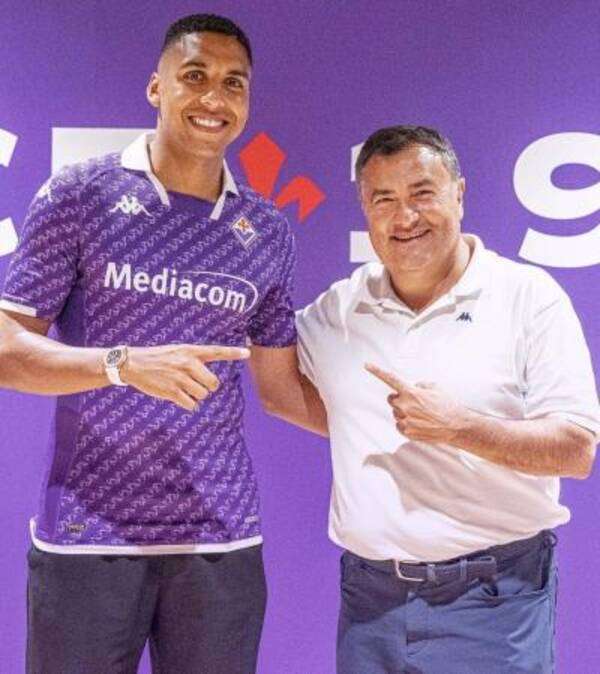 من تقديم صابيري