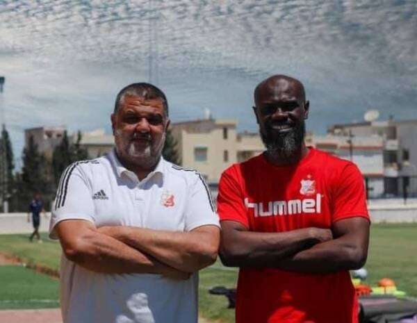 الجالي مع إداري الفريق رزق الله عبدو