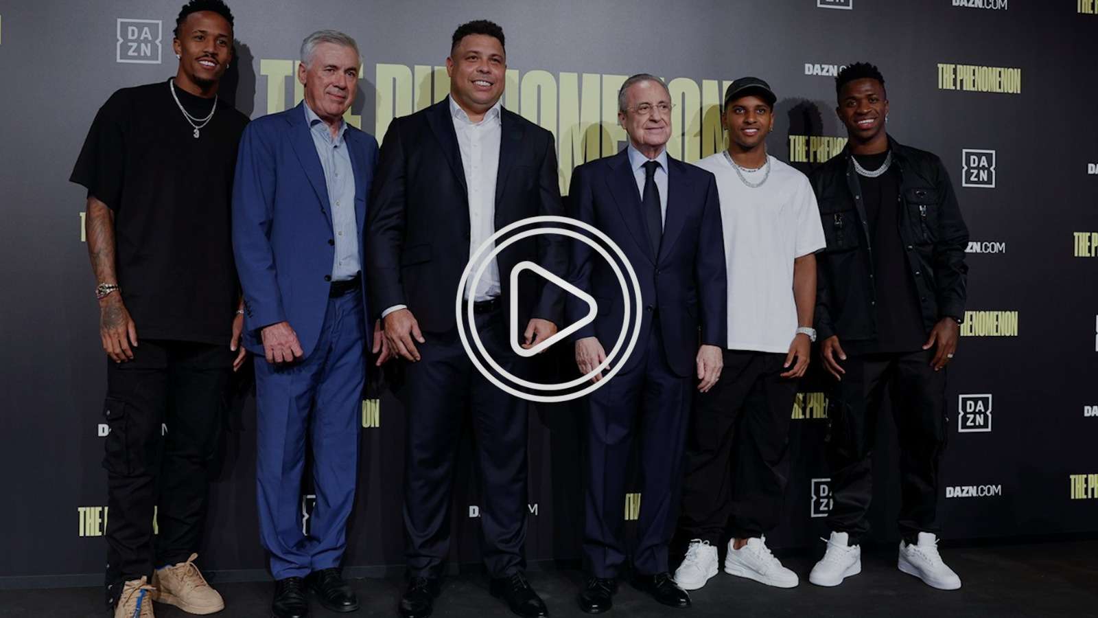 رونالدو إلى جانب أنشيلوتي وبيريز