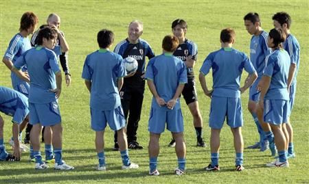 تدريبات منتخب اليابان في عاصمة أوزباكستان طشقند