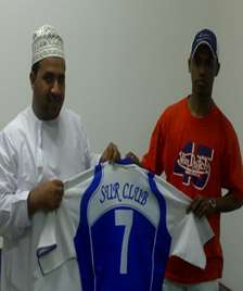 أمير داؤود لحظه عرضه امام جماهير النادي 