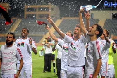 منتخب ليبيا يحتفل بفوز على موزمبيق بالقاهرة