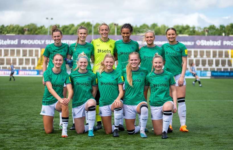 لاعبات نيوكاسل