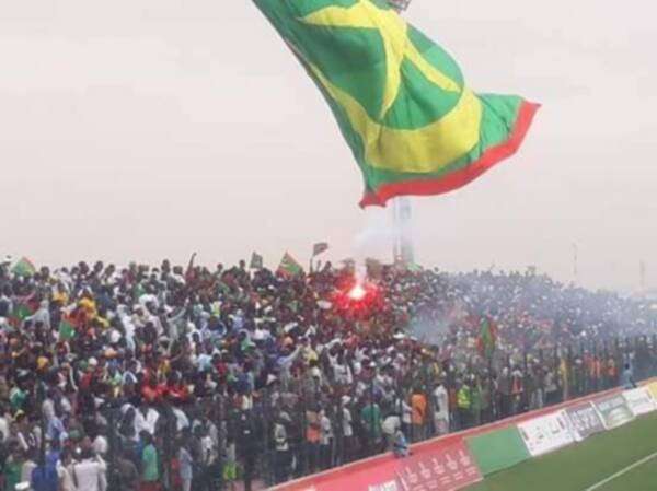 من المدرجات