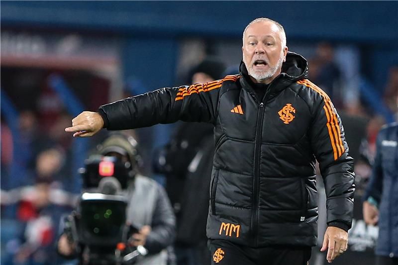 مانو مينيزيس