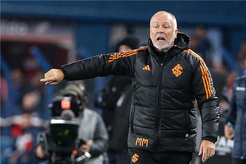 مانو مينيزيس