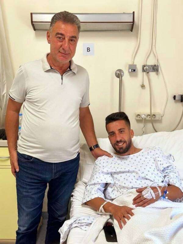 يوسف عنبر بعد العملية الجراحية
