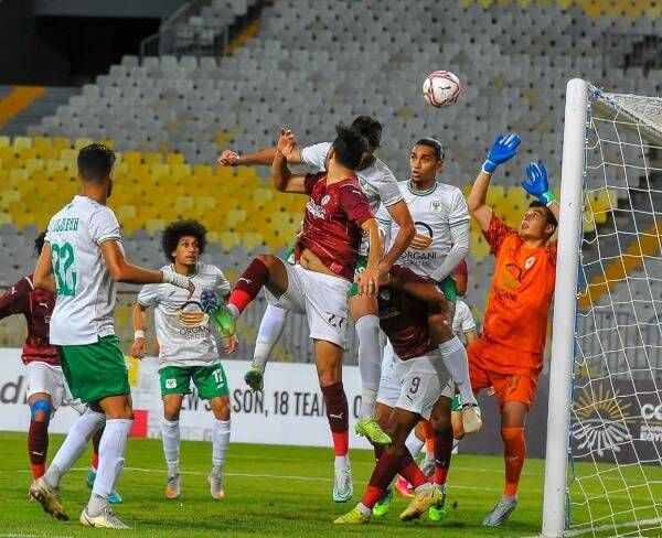 لقاء سابق بين الفريقين