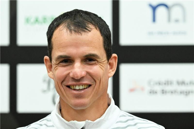 ريجيس لوبري مدرب لوريان