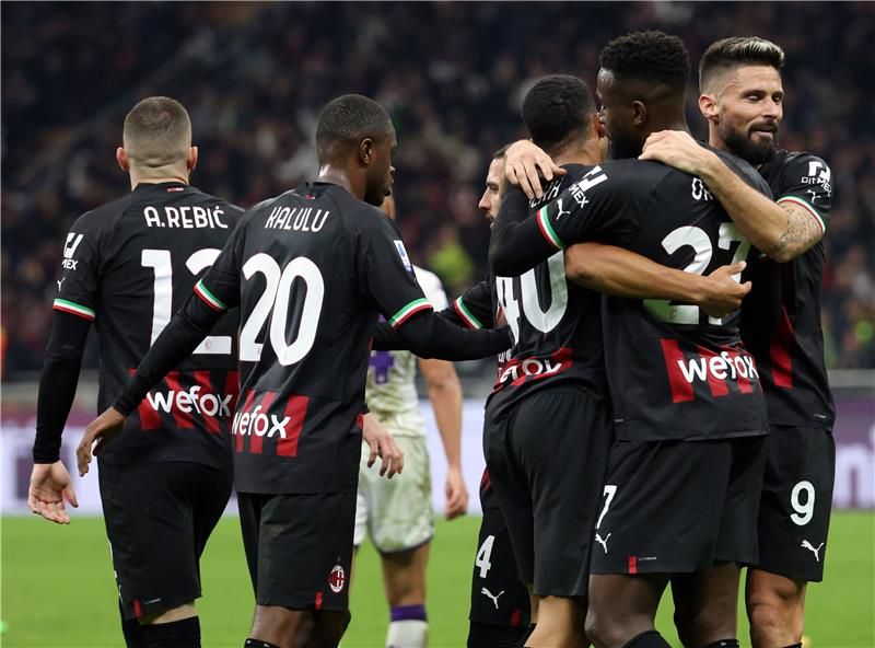 لاعبو ميلان