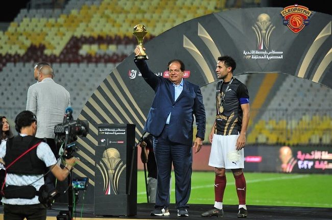 محمد إبراهيم مع رئيس سيراميكا كليوباترا