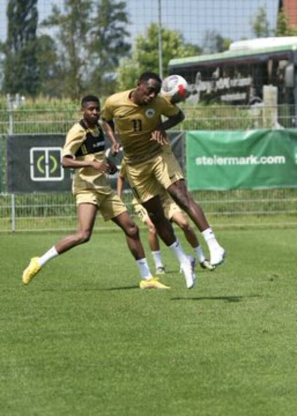 من تدريبات الفريق