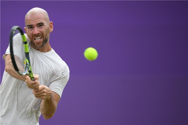 أدريان مانارينو