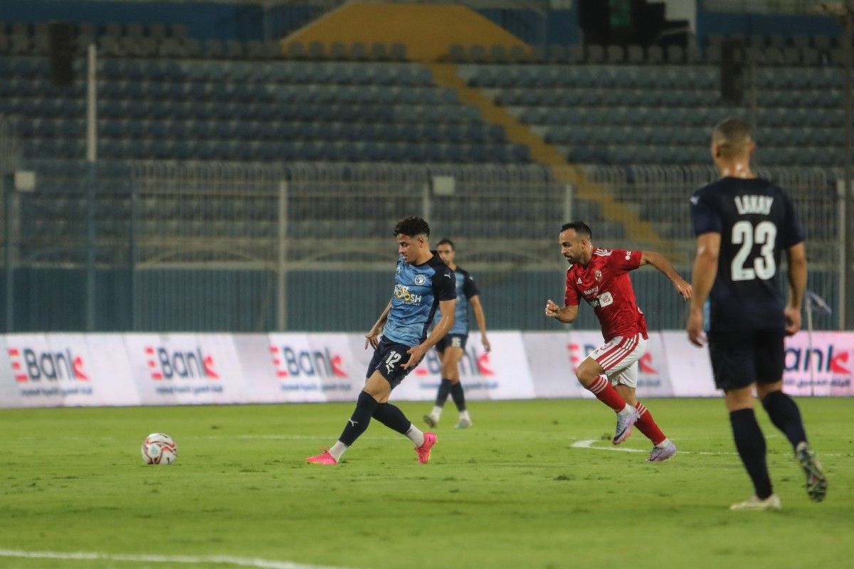 أحمد توفيق في مباراة الأهلي