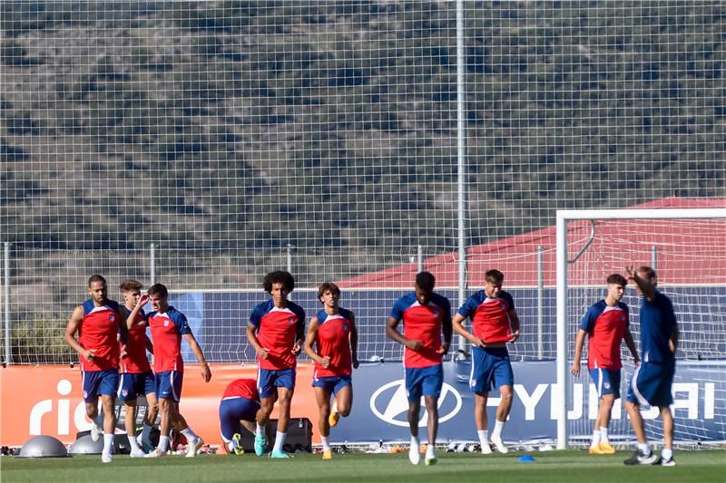 لاعبو أتلتيكو مدريد