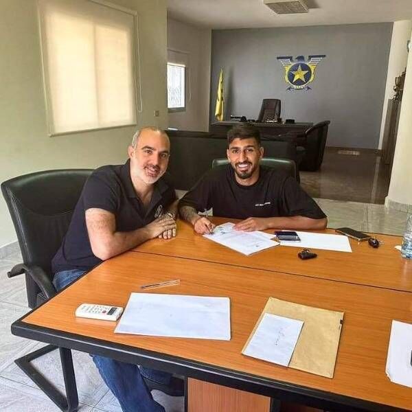 من توقيع محمد ناصر للصفاء