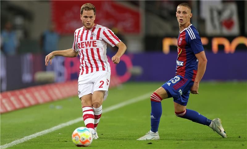 بالكو دارداي (يمين الصورة)