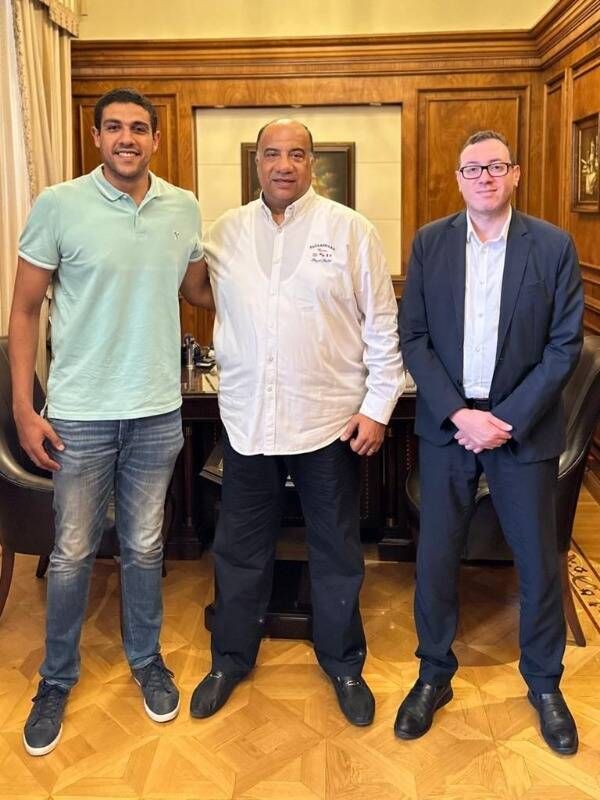 جانب من إعلان الصفقة