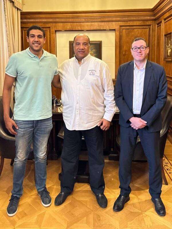 جانب من إعلان الصفقة
