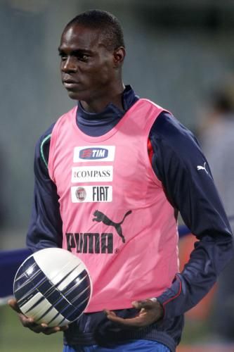 2011-09-06t194125z_01_gsp15_rtridsp_3_soccer-euro_reuters