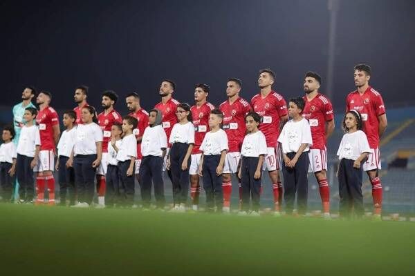 لاعبو الأهلي