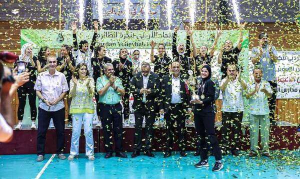 من تتويج النصر