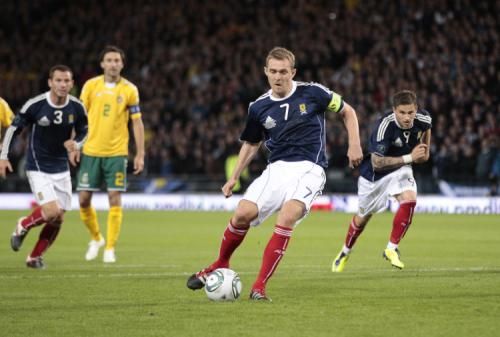 2011-09-06t204536z_01_dmr104_rtridsp_3_soccer-euro-scotland_reuters