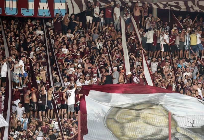 جماهير لانوس