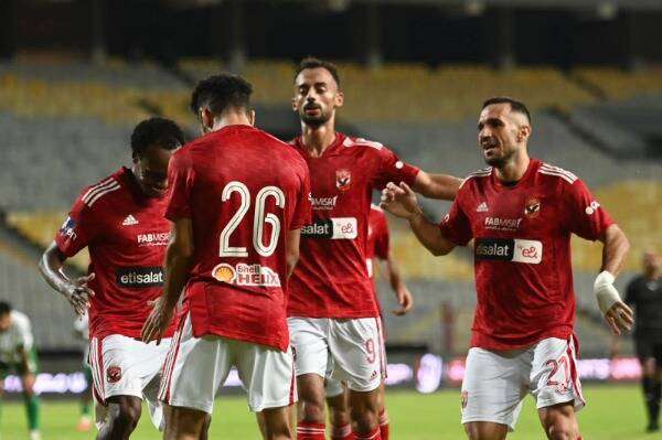 لاعبو الأهلي