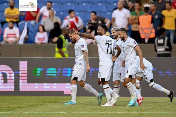 فرحة لاعبي الشباب