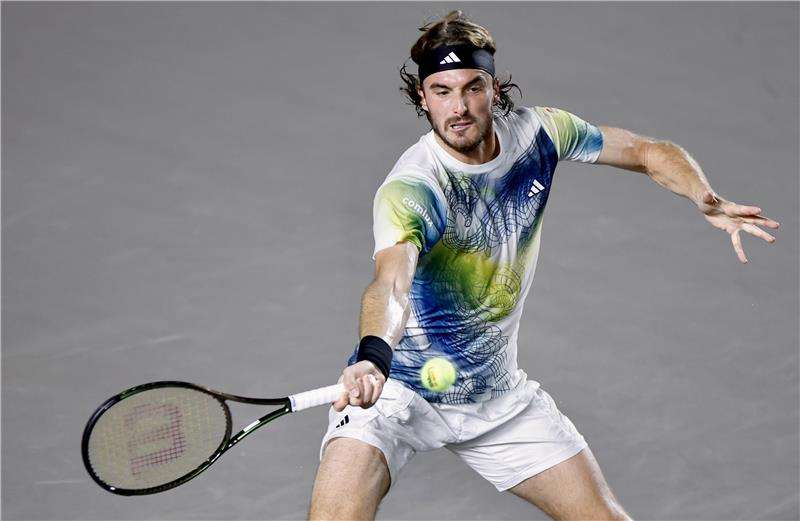 ستيفانوس تسيتسيباس