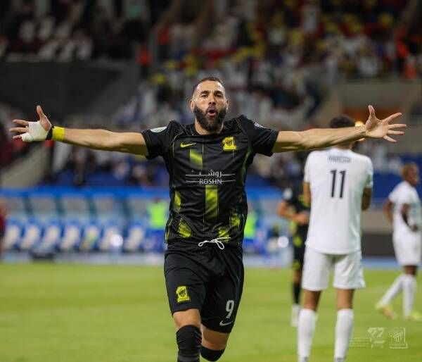 كريم بنزيما نجم الاتحاد