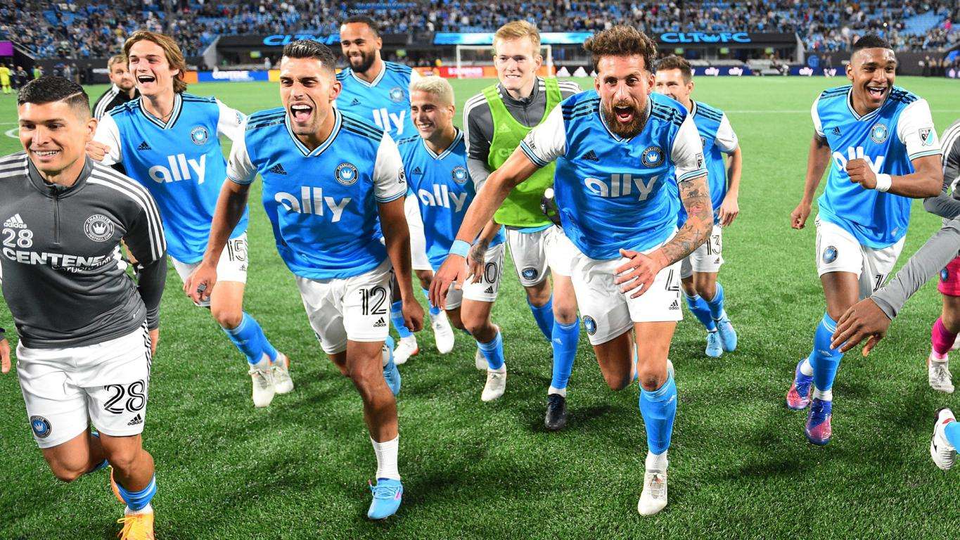 لاعبو تشارلوت