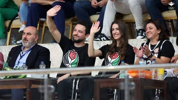 ولي العهد والأميرتان رجوة وآية