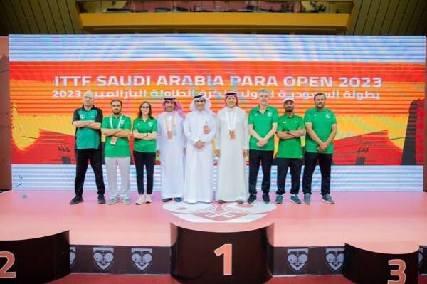 جانب من التتويج