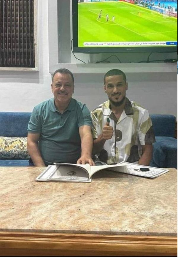 من تجديد تعاقد محمد منير مع الأهلي طرابلس