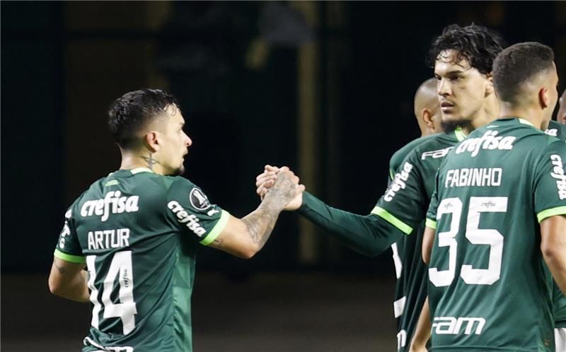 لاعبو بالميراس