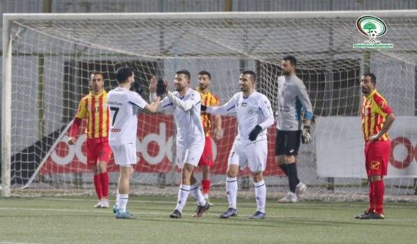 فرحة سابقة للاعبي السموع