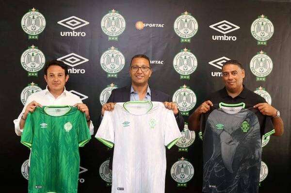 من مراسم التوقيع