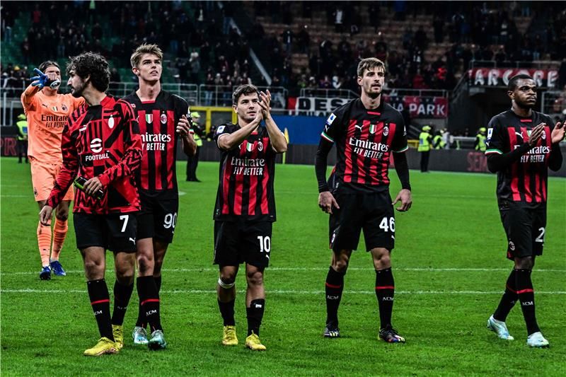 شارل دي كيتيلار "الثاني يسار"