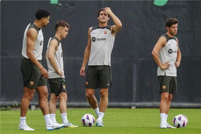 لاعبو برشلونة