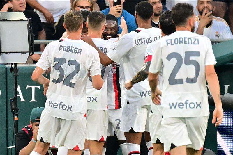 لاعبو ميلان