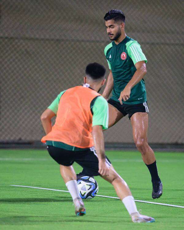 لاعبو العربي